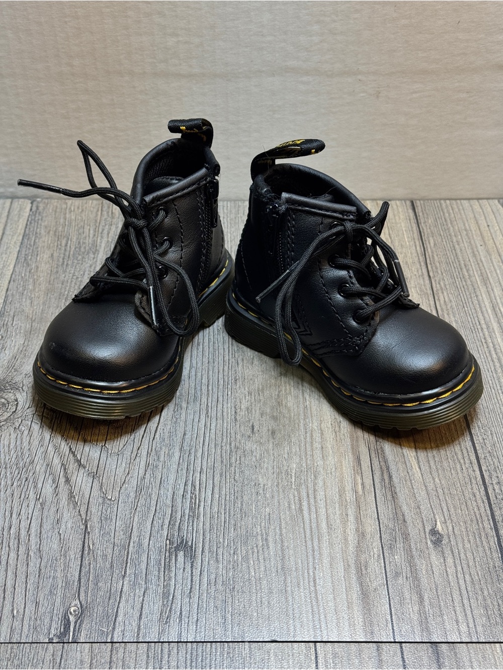 NEW Dr Martens Unisex Toddler 1460 Boots Doc Martens Softy T Black Combat Size 4